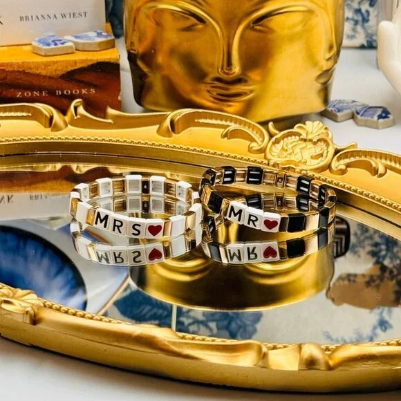 🆕 ROXANNE ASSOULIN 🧿 NWOT Mr & Mrs Set Of Two Enamel And Gold-Tone Bracelets - Picture 3 of 14